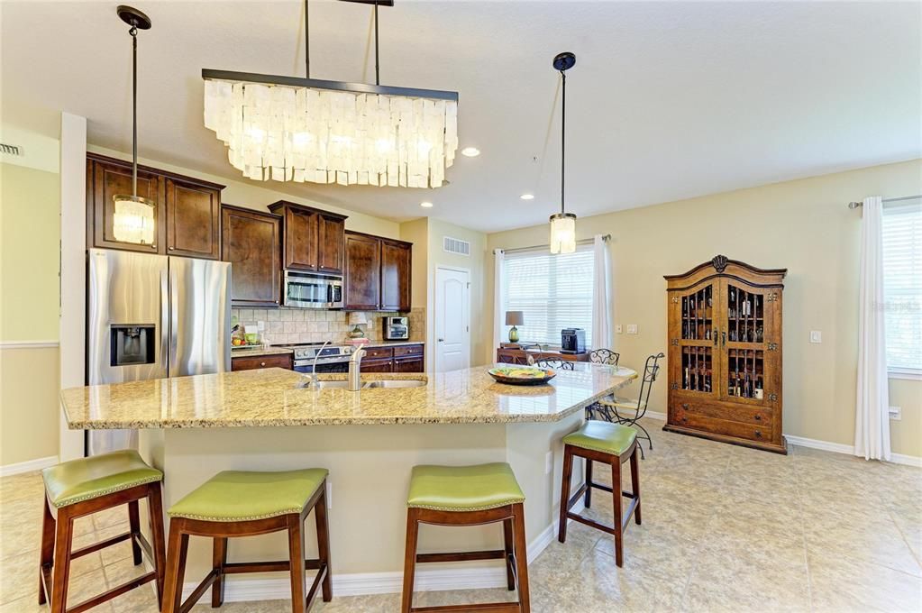 En Venta: $315,000 (3 camas, 2 baños, 1675 Pies cuadrados)