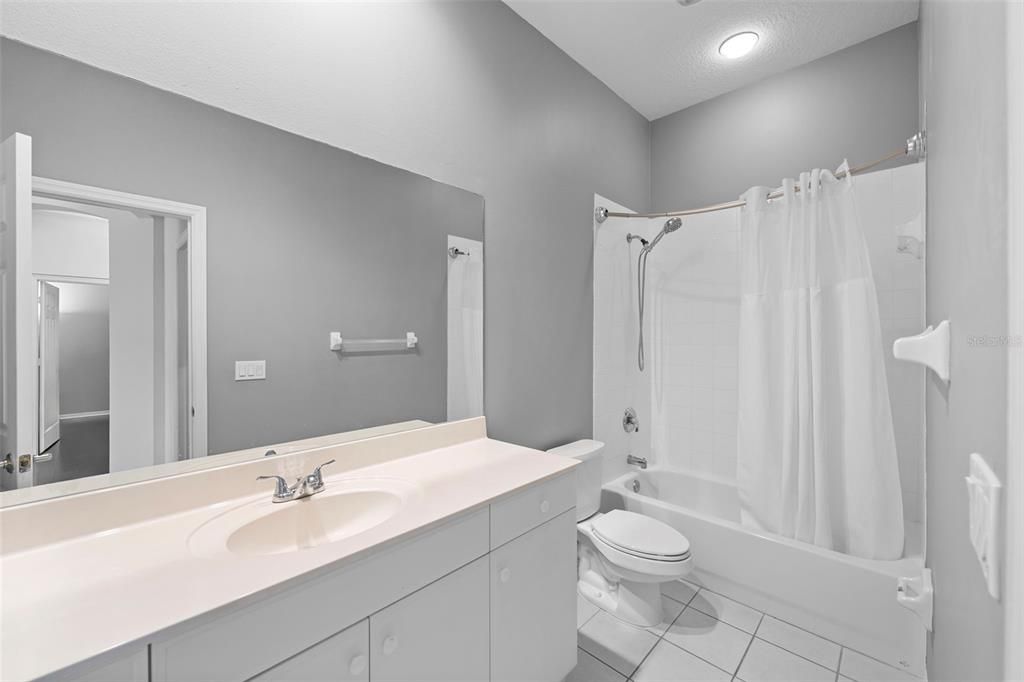 待售: $275,000 (3 贝兹, 2 浴室, 1671 平方英尺)