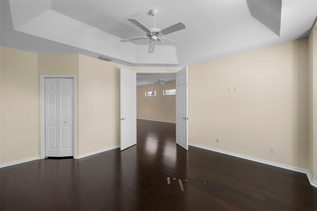 待售: $275,000 (3 贝兹, 2 浴室, 1671 平方英尺)