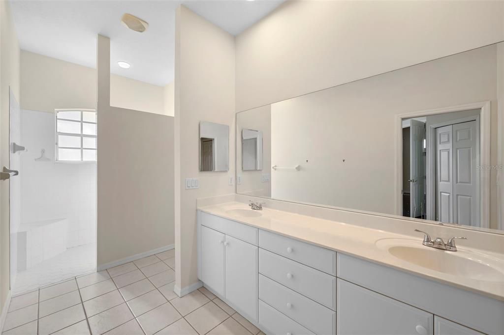 待售: $275,000 (3 贝兹, 2 浴室, 1671 平方英尺)