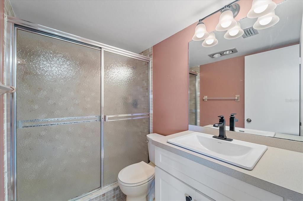 待售: $250,000 (2 贝兹, 2 浴室, 1118 平方英尺)