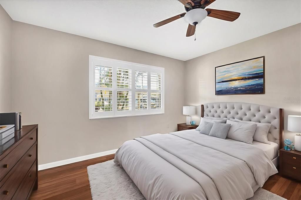 For Sale: $169,995 (2 beds, 2 baths, 1088 Square Feet)