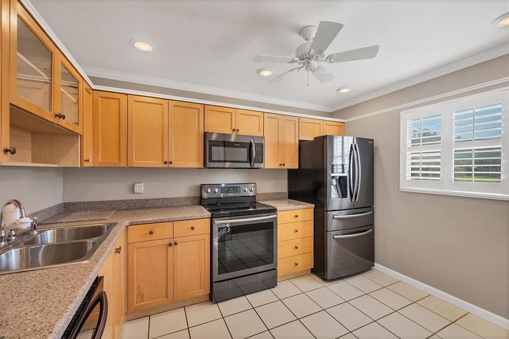 For Sale: $169,995 (2 beds, 2 baths, 1088 Square Feet)