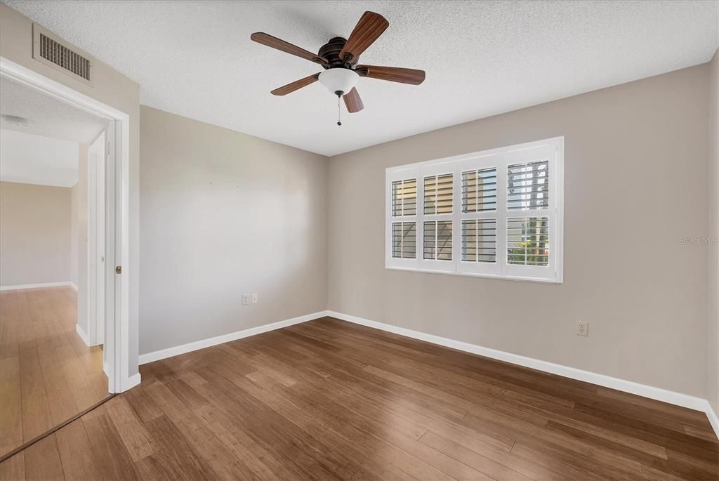 For Sale: $169,995 (2 beds, 2 baths, 1088 Square Feet)