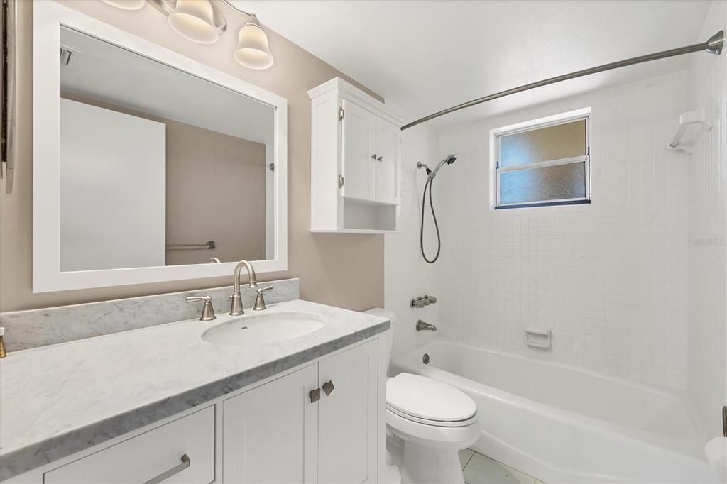 For Sale: $169,995 (2 beds, 2 baths, 1088 Square Feet)