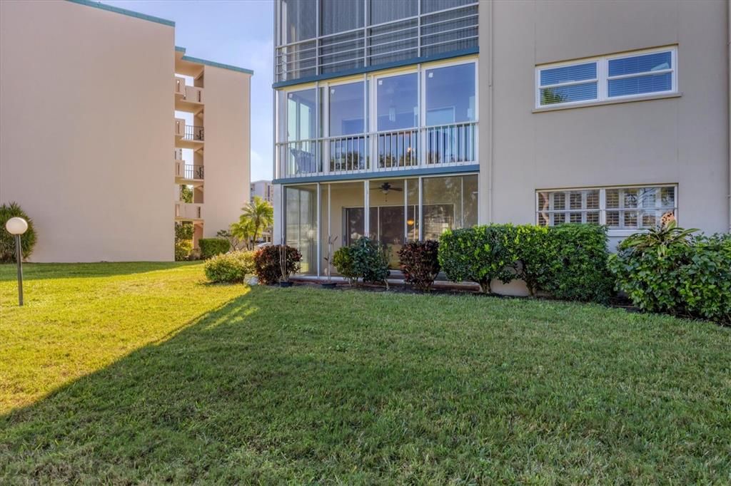 For Sale: $169,995 (2 beds, 2 baths, 1088 Square Feet)