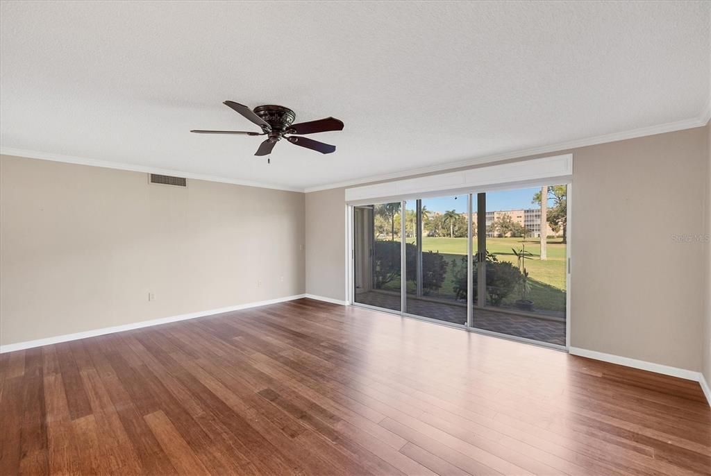 For Sale: $169,995 (2 beds, 2 baths, 1088 Square Feet)