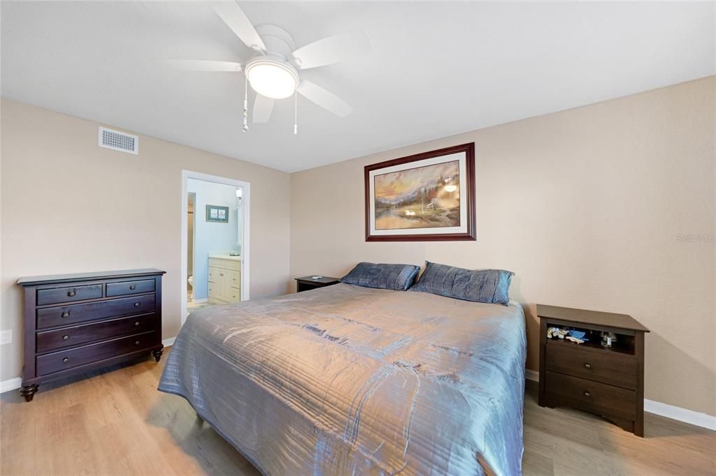 En Venta: $320,000 (3 camas, 2 baños, 1483 Pies cuadrados)