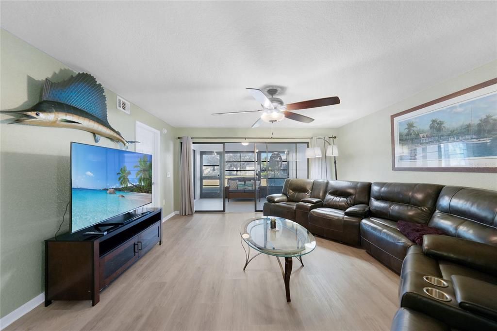 En Venta: $320,000 (3 camas, 2 baños, 1483 Pies cuadrados)