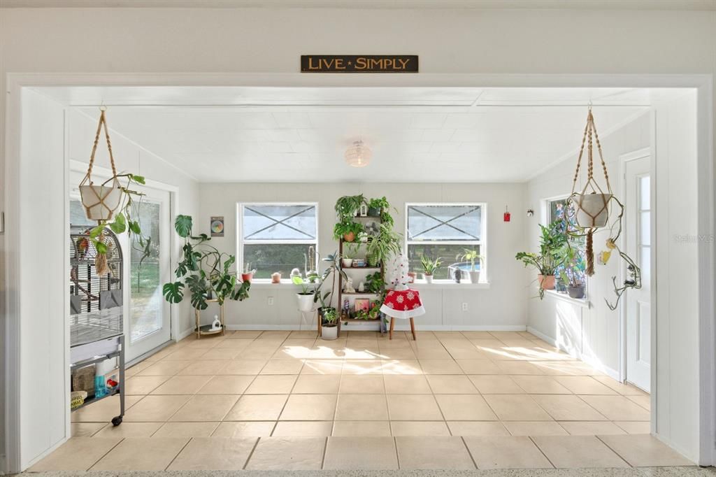 En Venta: $317,000 (3 camas, 2 baños, 1481 Pies cuadrados)