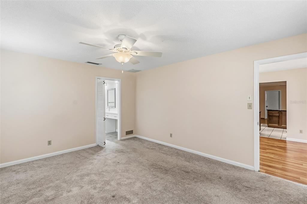 For Sale: $419,000 (3 beds, 2 baths, 2041 Square Feet)