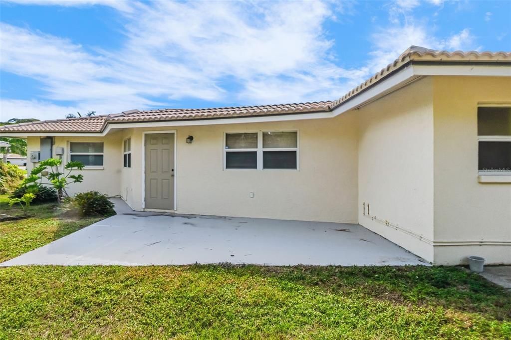 For Sale: $419,000 (3 beds, 2 baths, 2041 Square Feet)