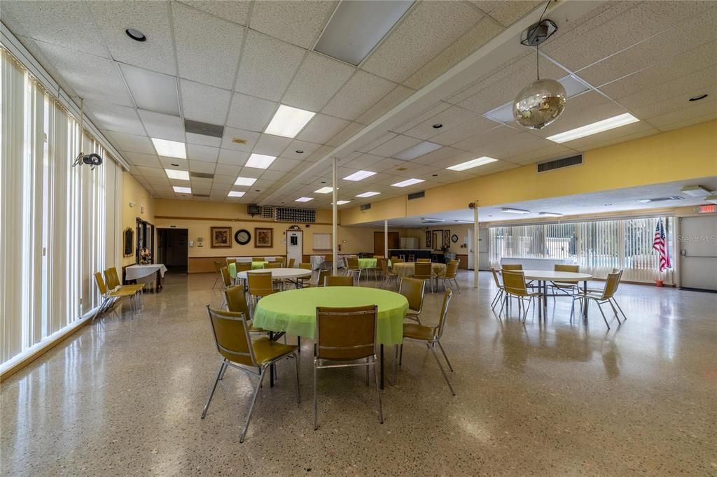 For Sale: $419,000 (3 beds, 1 baths, 1061 Square Feet)