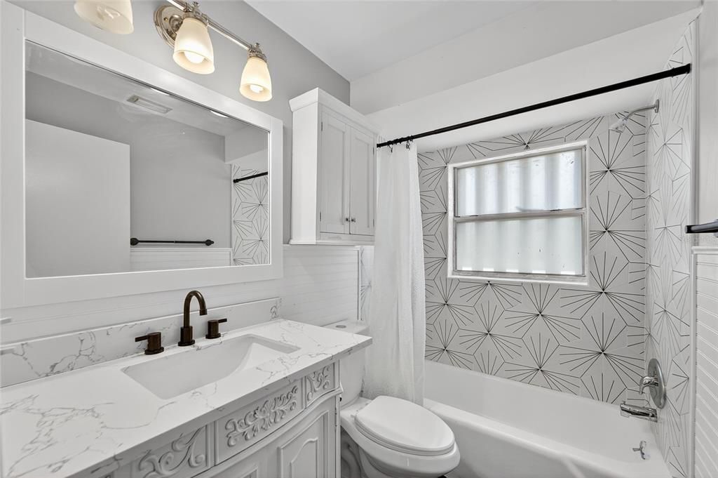 For Sale: $419,000 (3 beds, 1 baths, 1061 Square Feet)