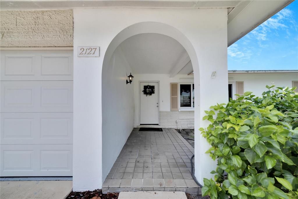 For Sale: $419,000 (3 beds, 1 baths, 1061 Square Feet)