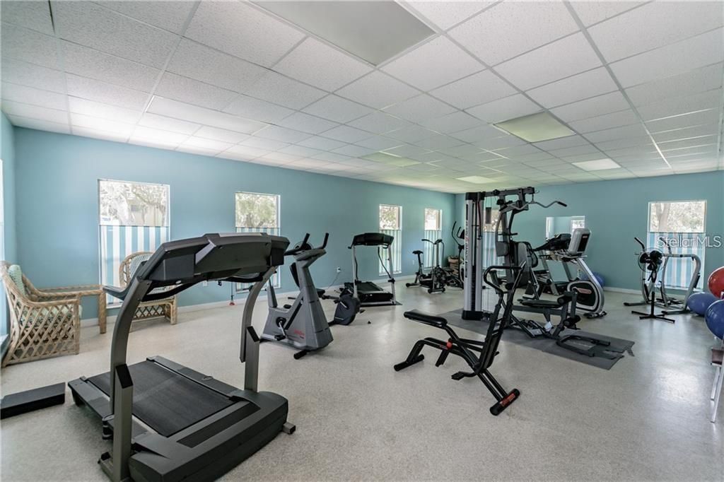 For Sale: $419,000 (3 beds, 1 baths, 1061 Square Feet)