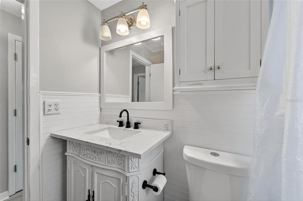 For Sale: $419,000 (3 beds, 1 baths, 1061 Square Feet)