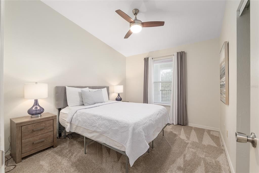 На продажу: $165,000 (3 спален, 2 ванн, 1093 Квадратных фут)