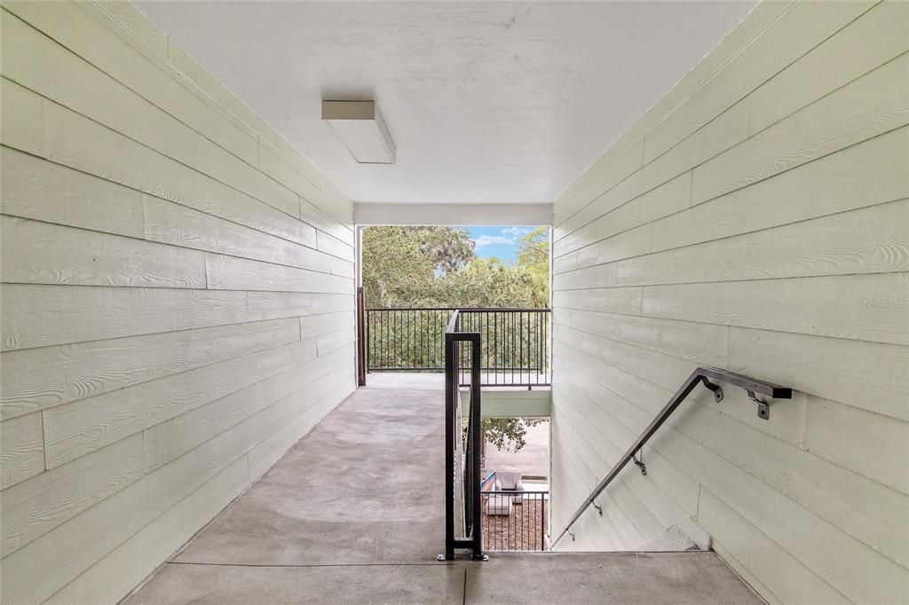 На продажу: $165,000 (3 спален, 2 ванн, 1093 Квадратных фут)