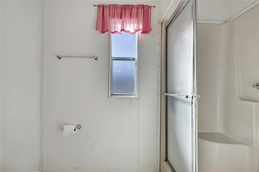 待售: $140,000 (2 贝兹, 2 浴室, 1260 平方英尺)