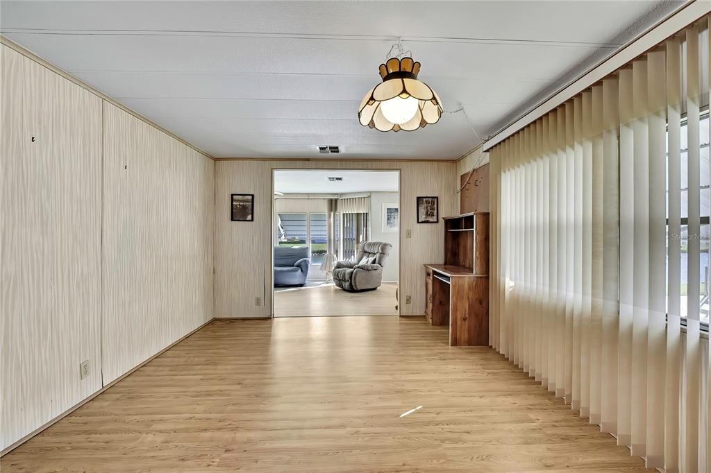 待售: $140,000 (2 贝兹, 2 浴室, 1260 平方英尺)