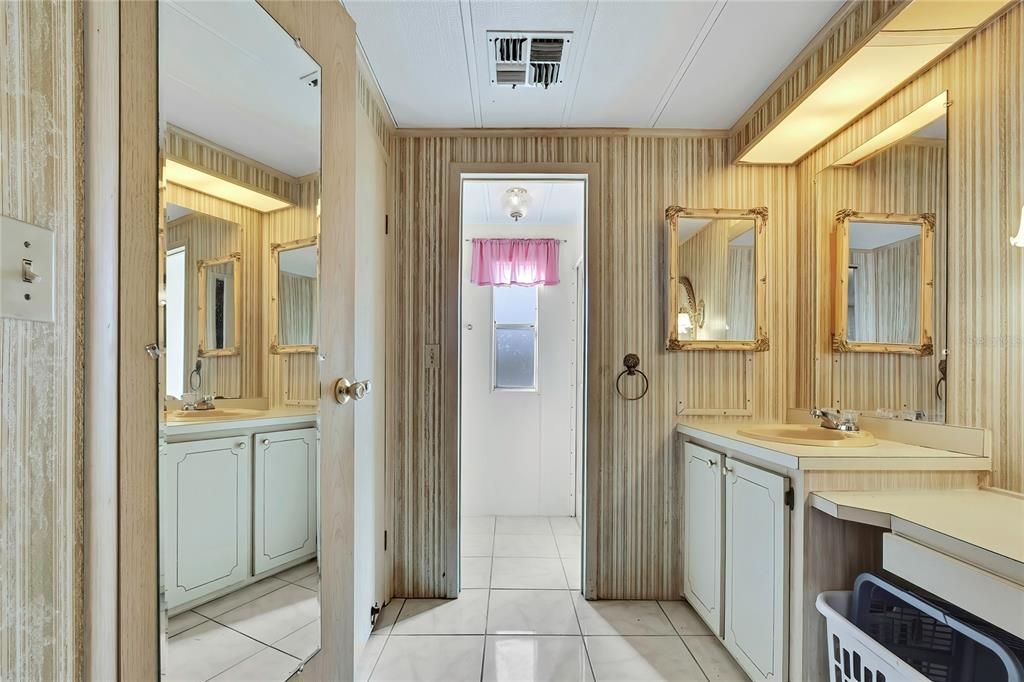 待售: $140,000 (2 贝兹, 2 浴室, 1260 平方英尺)