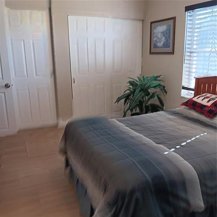 For Sale: $154,900 (2 beds, 2 baths, 919 Square Feet)