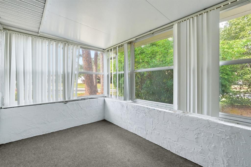 For Sale: $197,000 (2 beds, 2 baths, 1296 Square Feet)