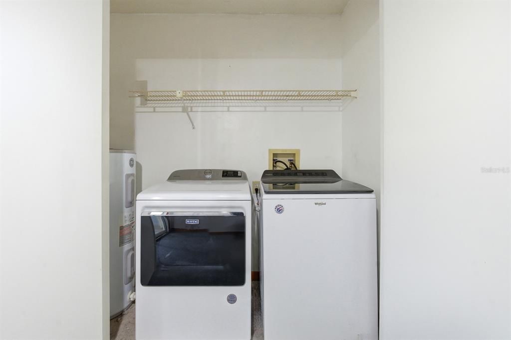 For Sale: $197,000 (2 beds, 2 baths, 1296 Square Feet)