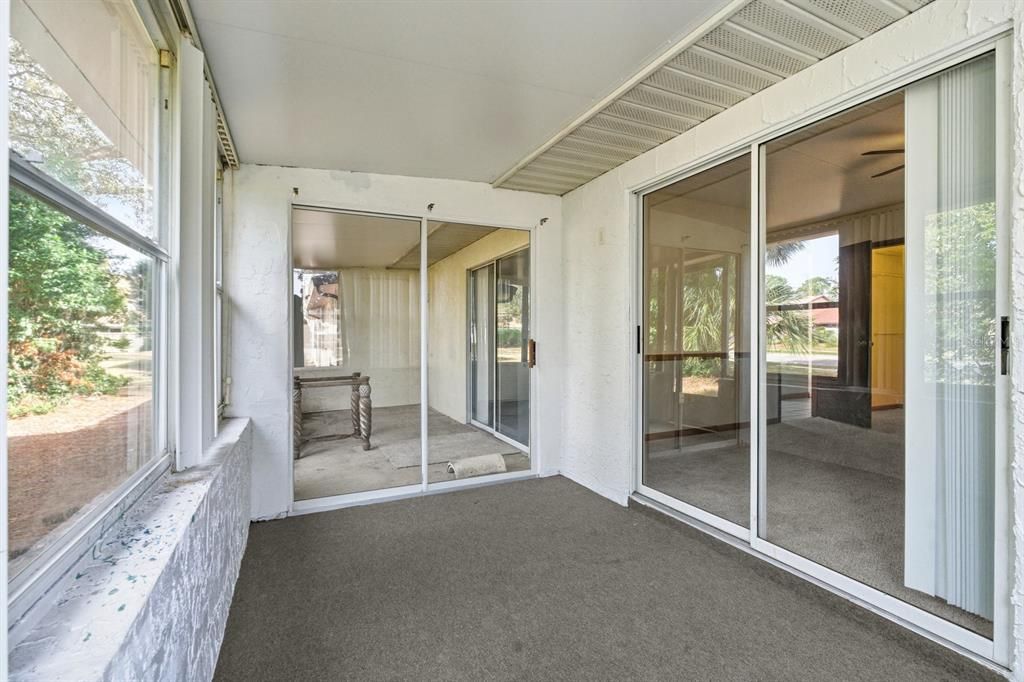 For Sale: $197,000 (2 beds, 2 baths, 1296 Square Feet)