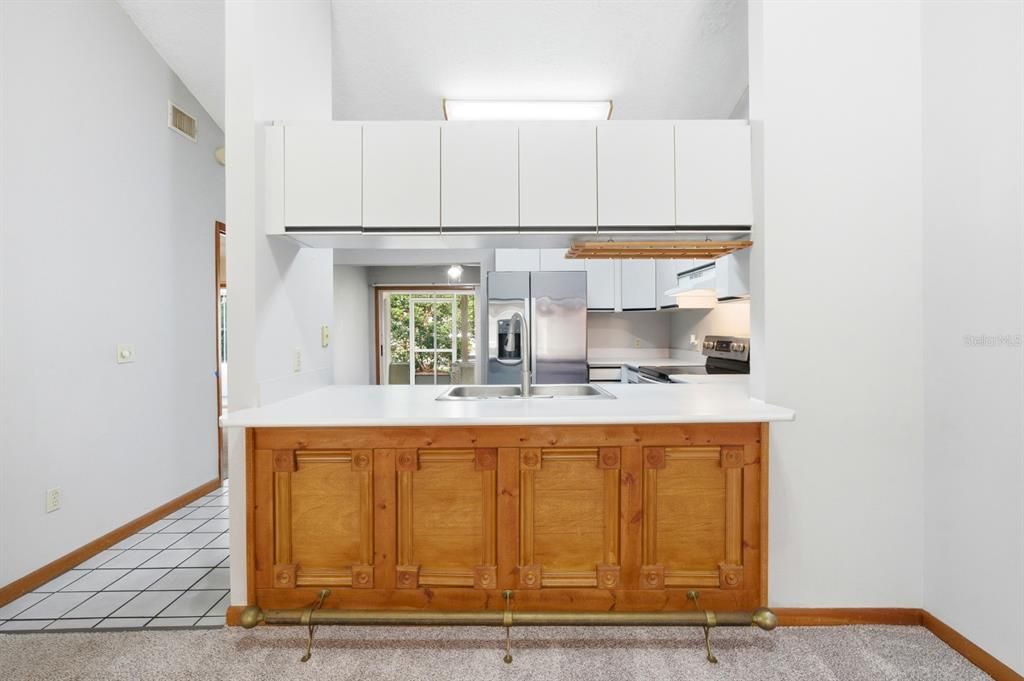 For Sale: $197,000 (2 beds, 2 baths, 1296 Square Feet)