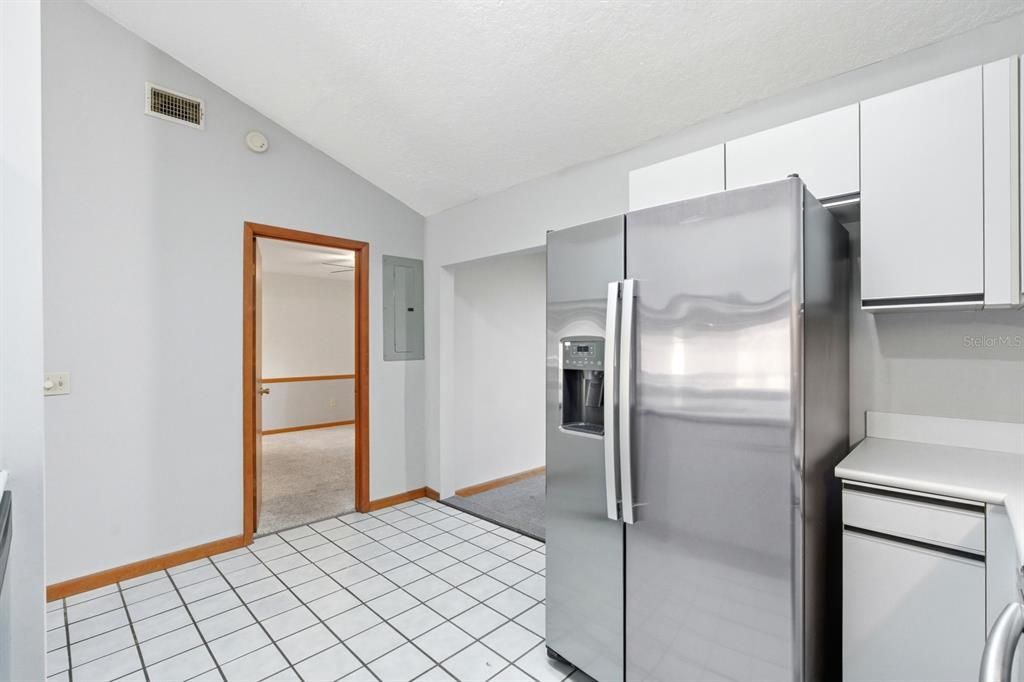 For Sale: $197,000 (2 beds, 2 baths, 1296 Square Feet)