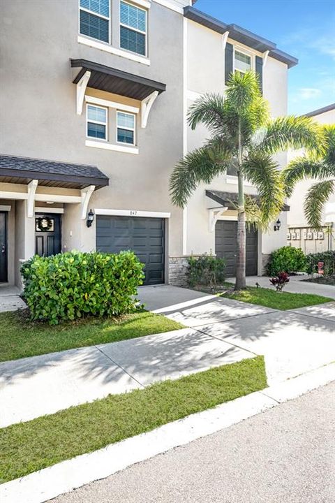 En Venta: $360,000 (2 camas, 2 baños, 1733 Pies cuadrados)