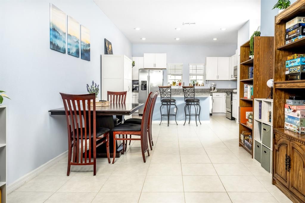 En Venta: $360,000 (2 camas, 2 baños, 1733 Pies cuadrados)