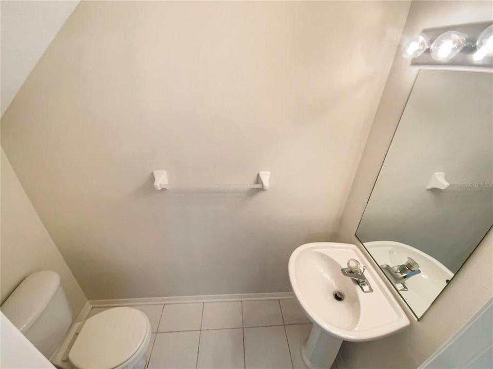 待售: $205,000 (2 贝兹, 1 浴室, 1184 平方英尺)