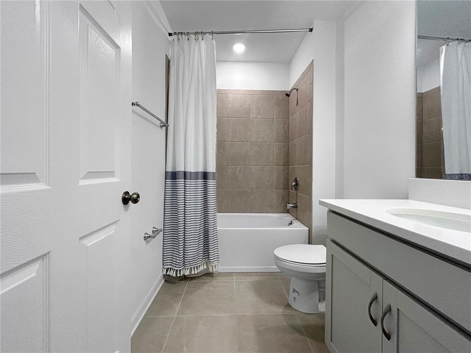 В аренду: $2,600 (3 спален, 2 ванн, 1720 Квадратных фут)