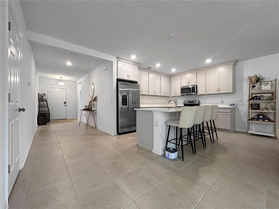 В аренду: $2,600 (3 спален, 2 ванн, 1720 Квадратных фут)