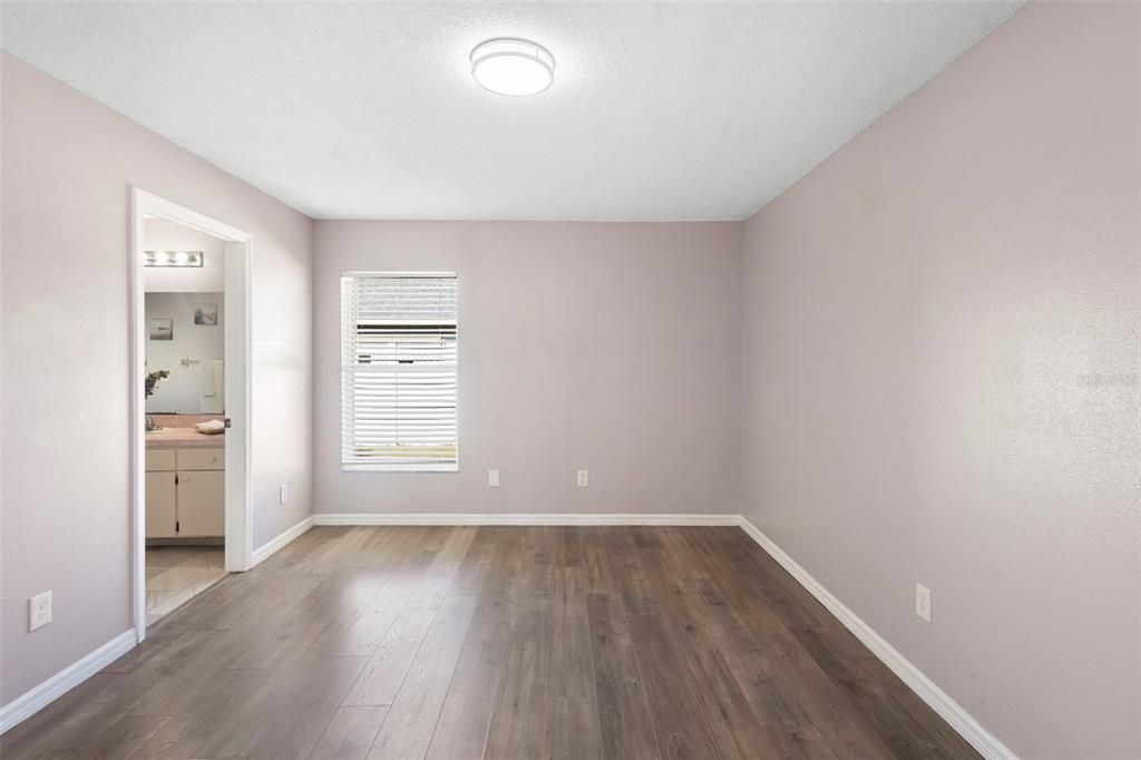 待售: $350,000 (3 贝兹, 2 浴室, 1422 平方英尺)