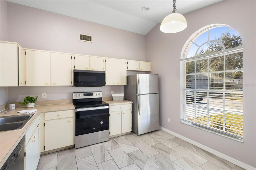 待售: $350,000 (3 贝兹, 2 浴室, 1422 平方英尺)