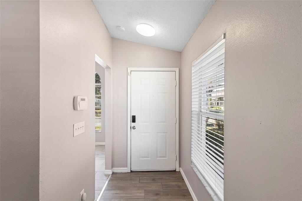 待售: $350,000 (3 贝兹, 2 浴室, 1422 平方英尺)