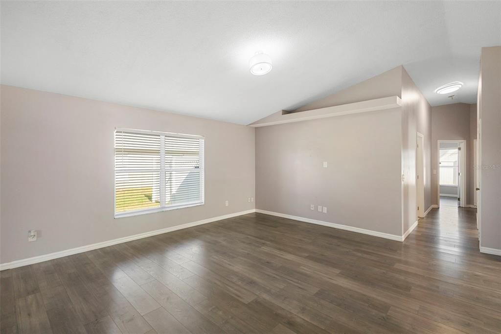 待售: $350,000 (3 贝兹, 2 浴室, 1422 平方英尺)