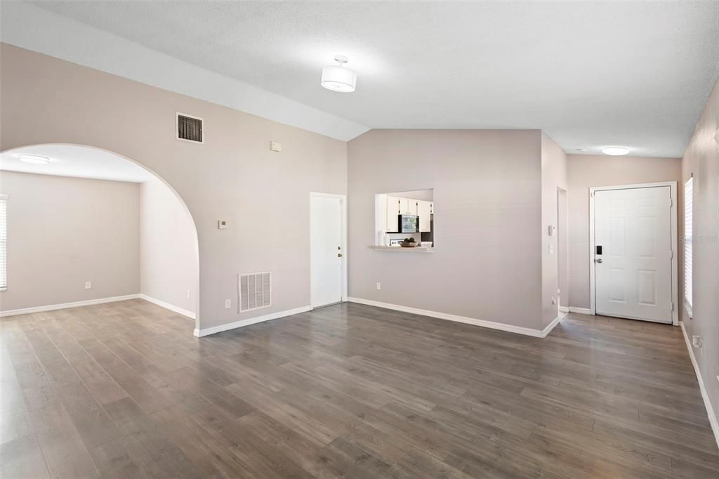 待售: $350,000 (3 贝兹, 2 浴室, 1422 平方英尺)