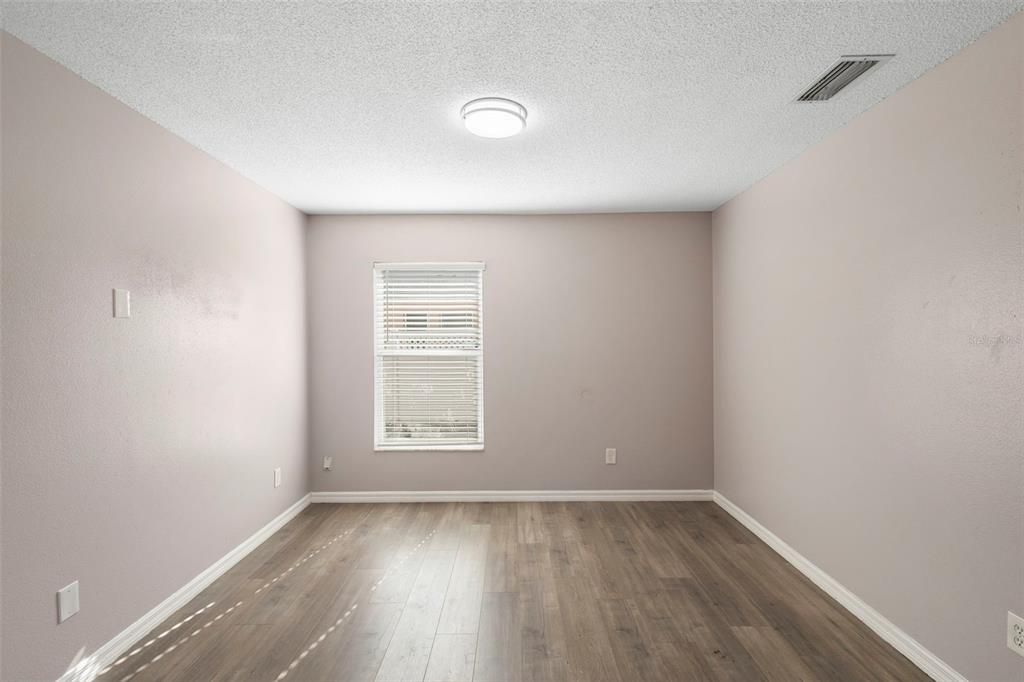 待售: $350,000 (3 贝兹, 2 浴室, 1422 平方英尺)