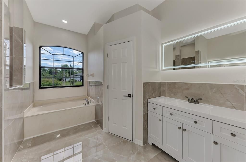 待售: $349,000 (3 贝兹, 2 浴室, 1844 平方英尺)