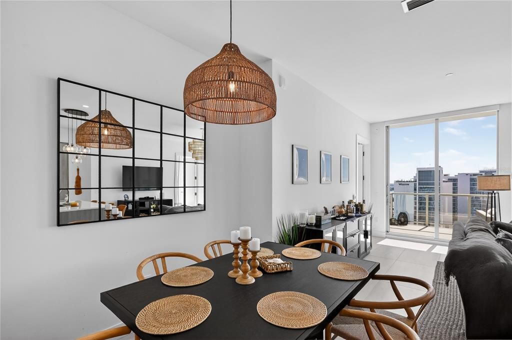 For Sale: $1,795,000 (2 beds, 2 baths, 1589 Square Feet)