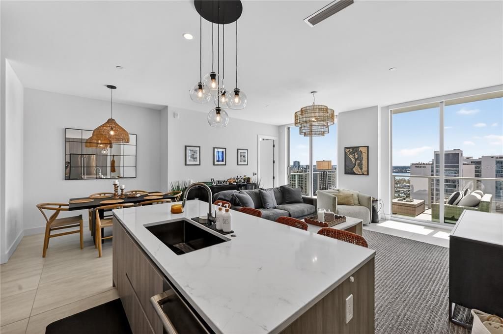 For Sale: $1,795,000 (2 beds, 2 baths, 1589 Square Feet)