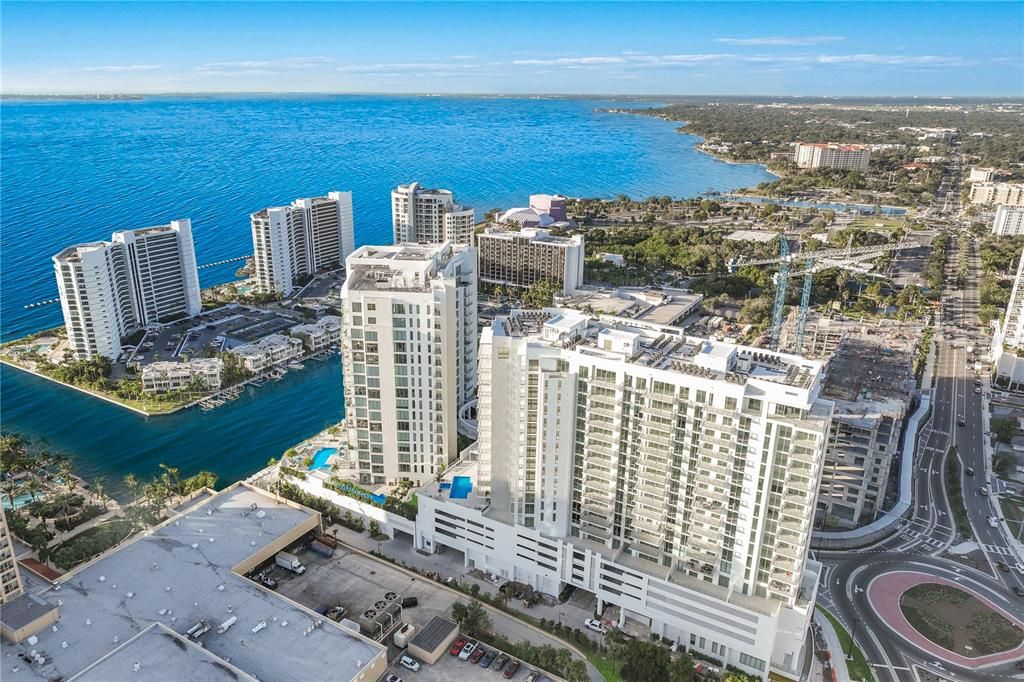 For Sale: $1,795,000 (2 beds, 2 baths, 1589 Square Feet)