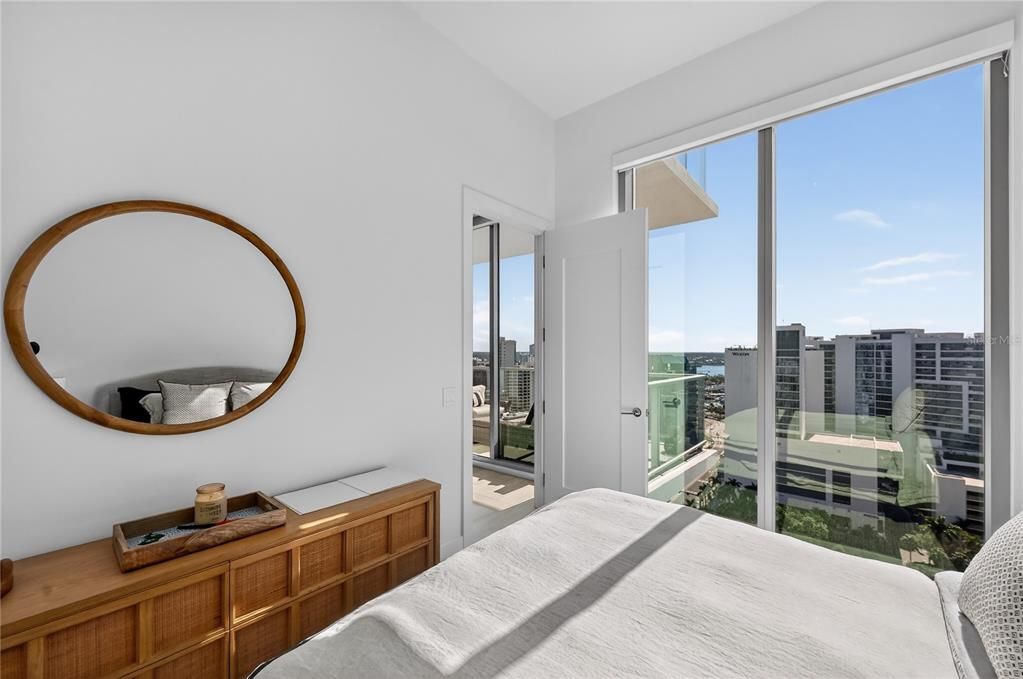 For Sale: $1,795,000 (2 beds, 2 baths, 1589 Square Feet)