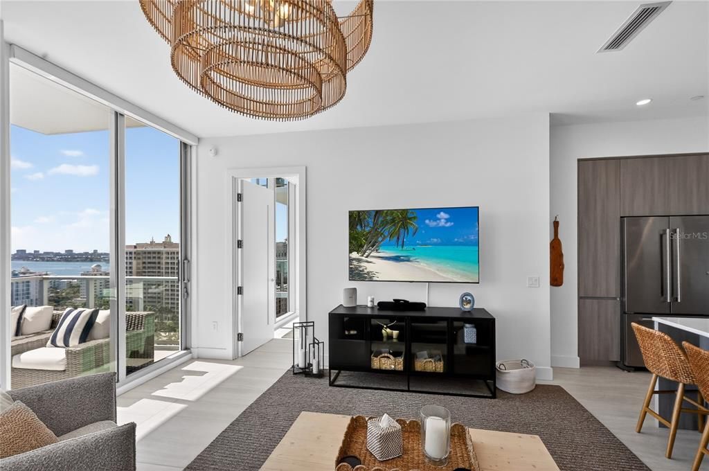 For Sale: $1,795,000 (2 beds, 2 baths, 1589 Square Feet)