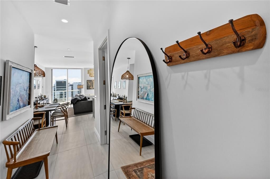 For Sale: $1,795,000 (2 beds, 2 baths, 1589 Square Feet)